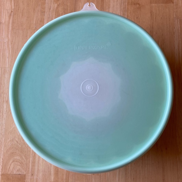 Vintage green Tupperware mold with 3 Jello recipe books from 1927, 1932, 1952 - Picture 3 of 14